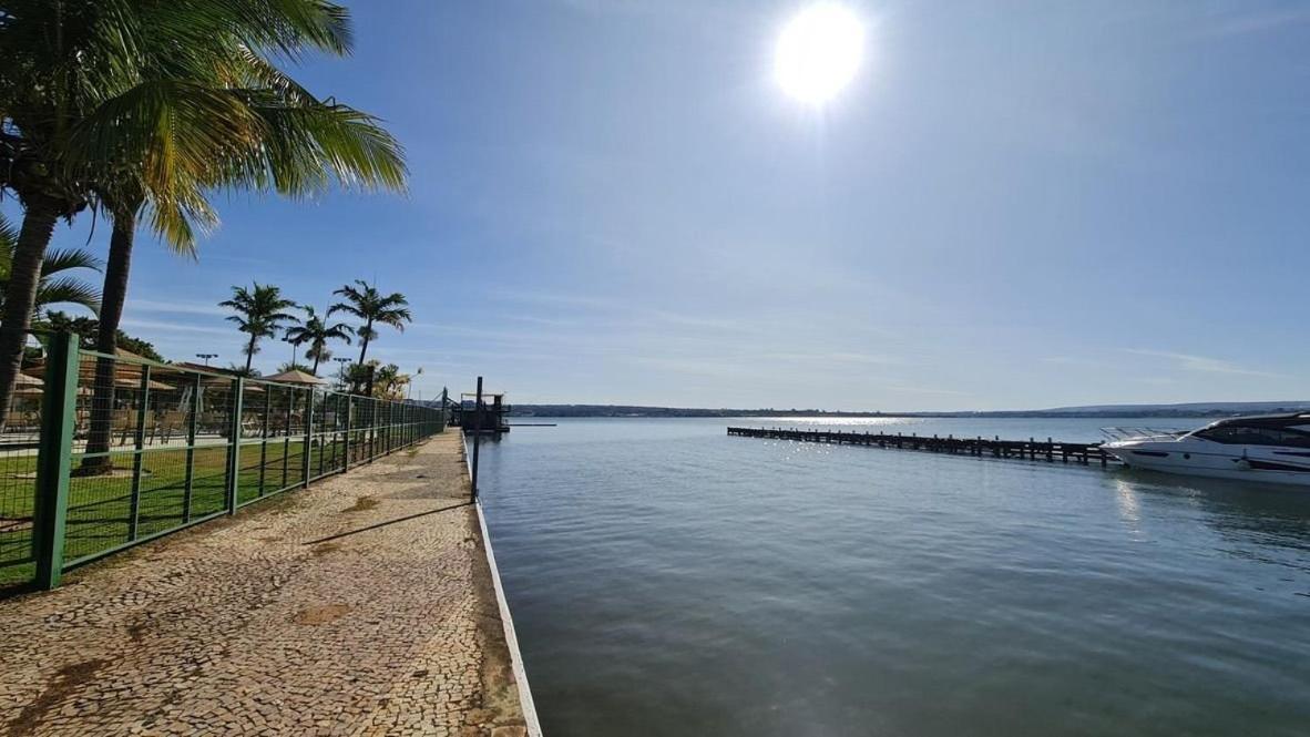 Luxuoso Flat Lake Side Com Vista Para O Lago Бразилиа Экстерьер фото